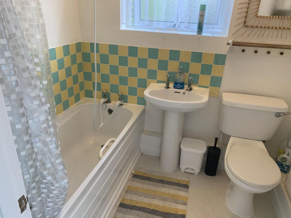 O'Reilly'S Holiday House Bath Exterior photo